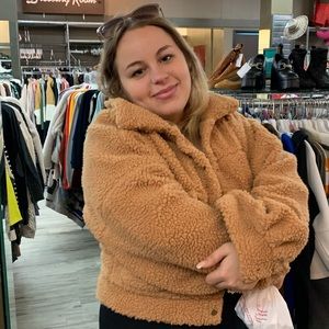 Meet your Posher, Gillian